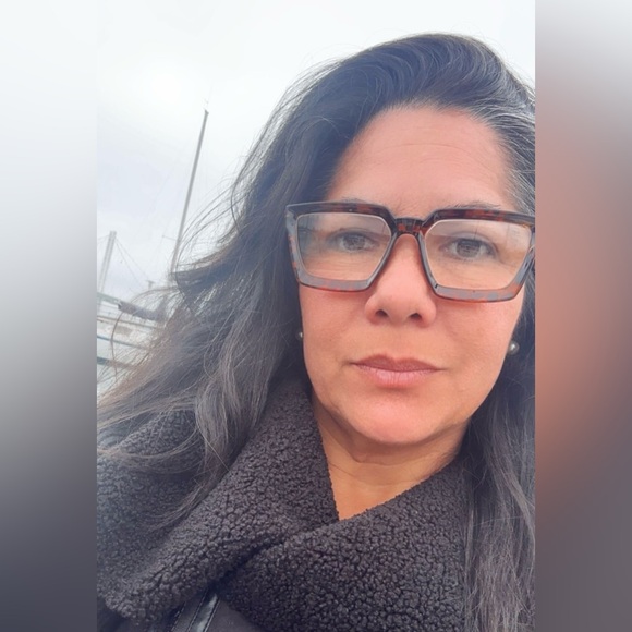 Meet your Posher, Stacey - Picture 2 of 8